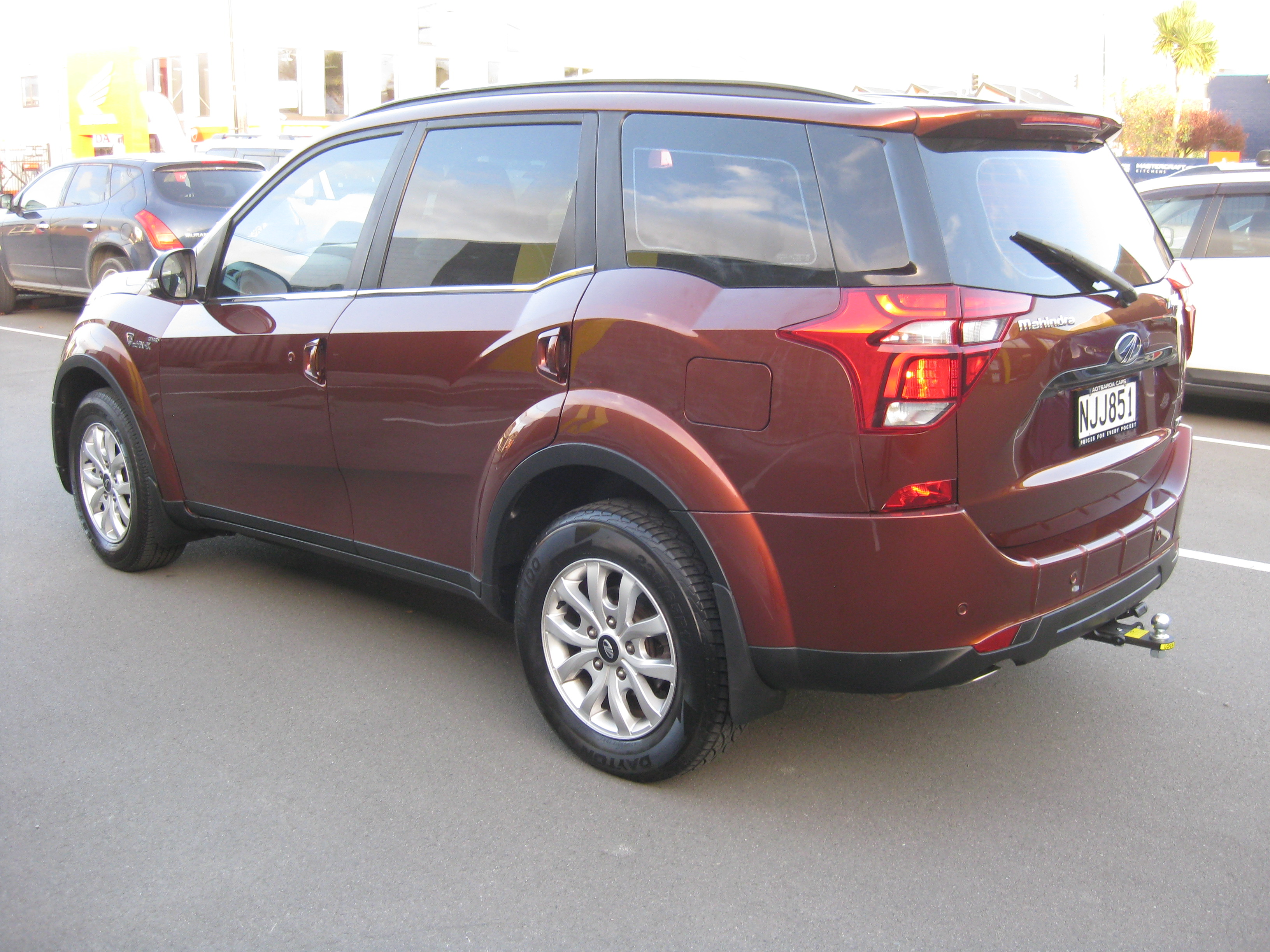 MAHINDRA XUV STATIONWAGON 2013-CURRENT